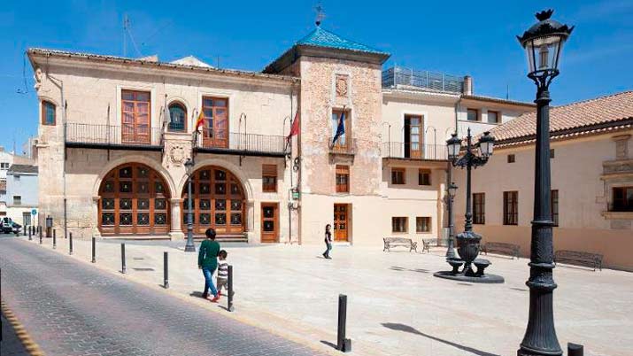 Paseando por la historia de Yecla. Especial familias