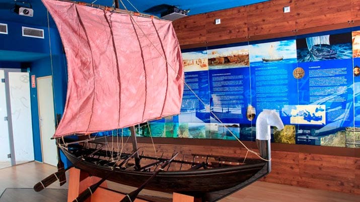 Ruta cultural histórica por el Puerto de Mazarrón en julio