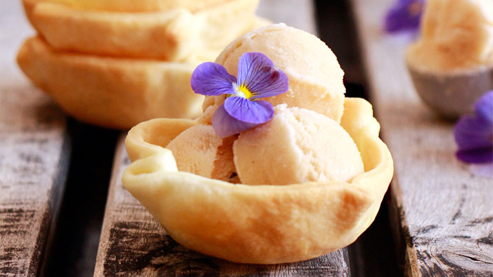 Tartaletas con helado de vainilla